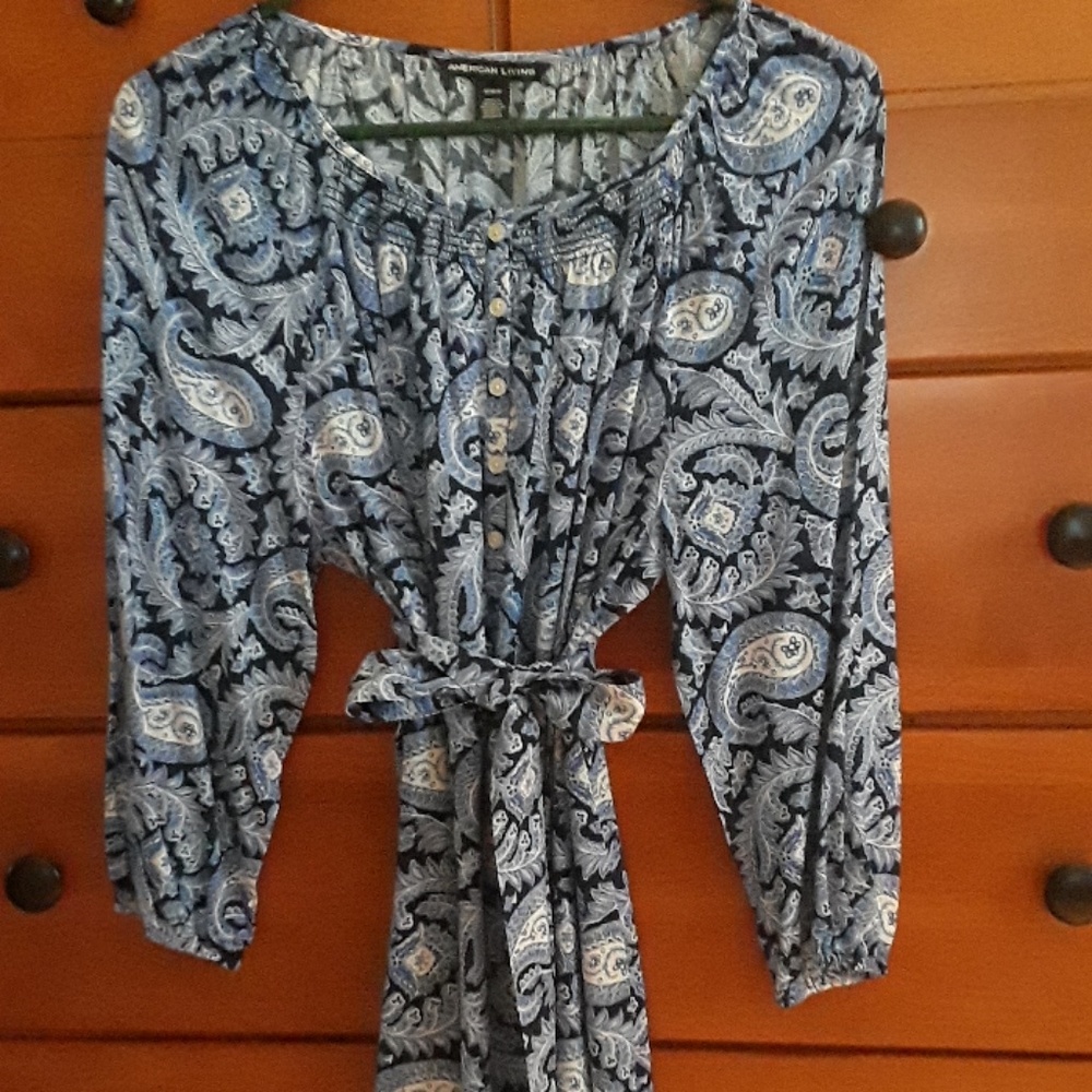 Dress - Picture 3 of 4